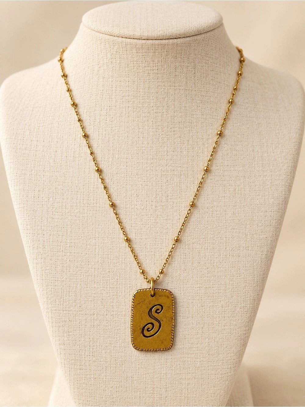 Gold-Tone Pendant Necklace 292